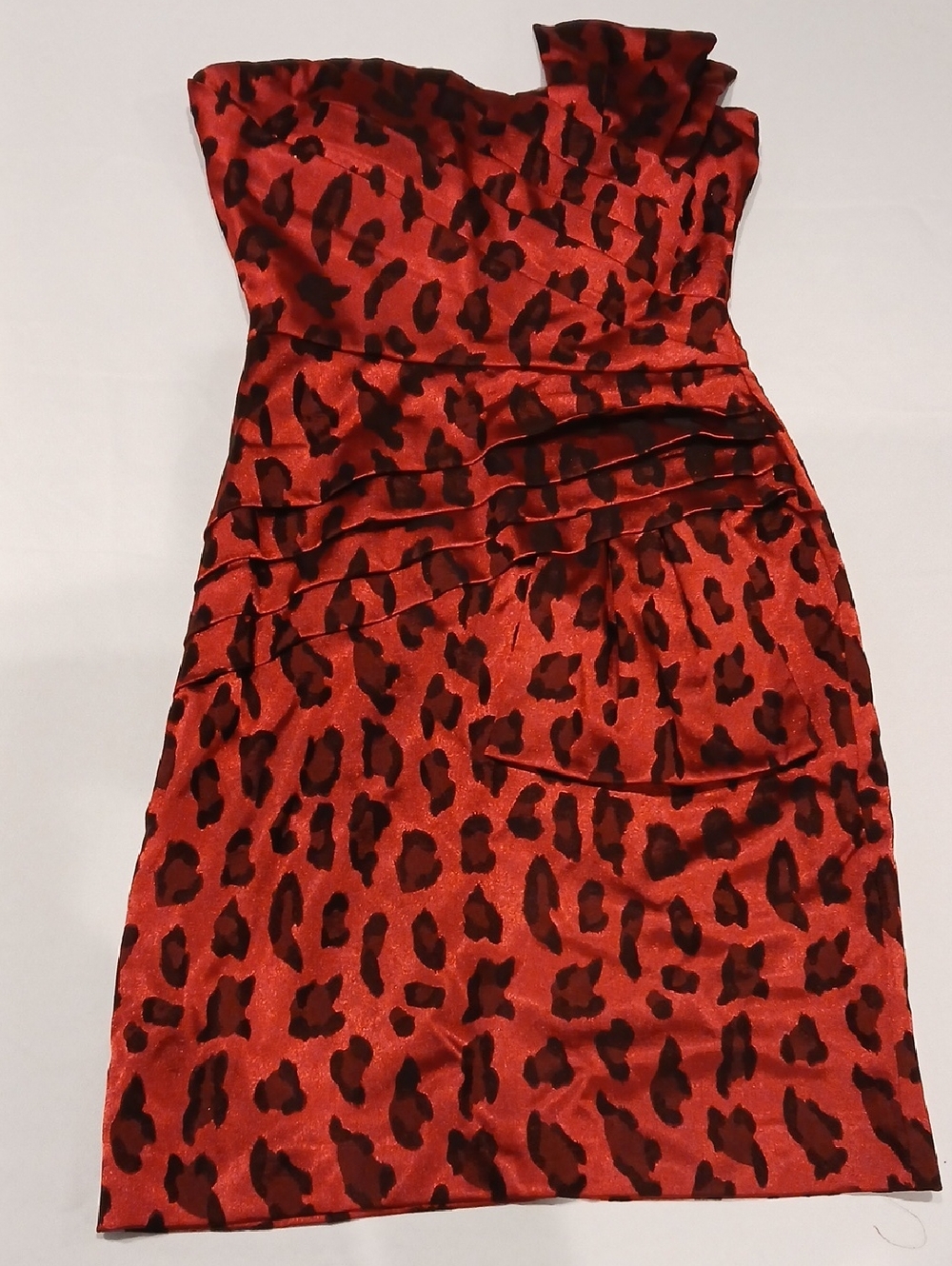 Snap Red and Black Leopard Print Strapless Dress